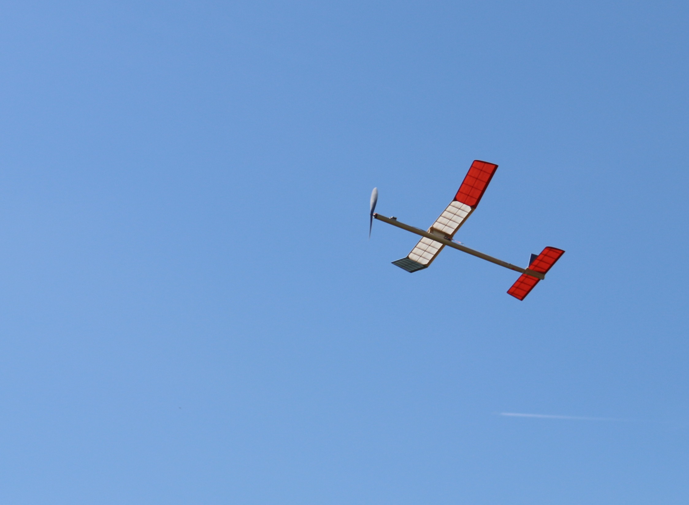 Andy Blackburn's Bitza-P30 climbing away