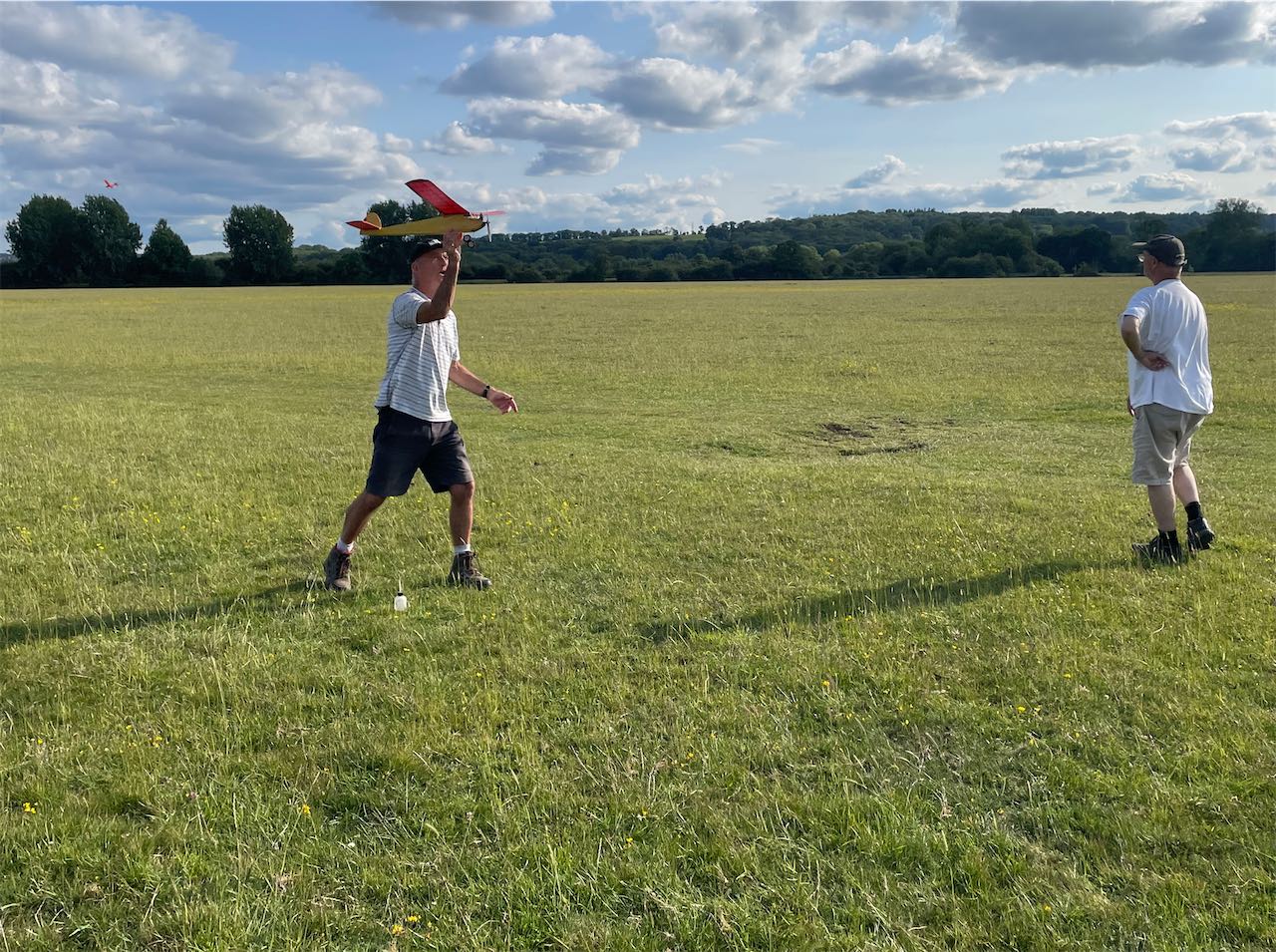 Glen launches his Ganymede as Mick watches his snipe